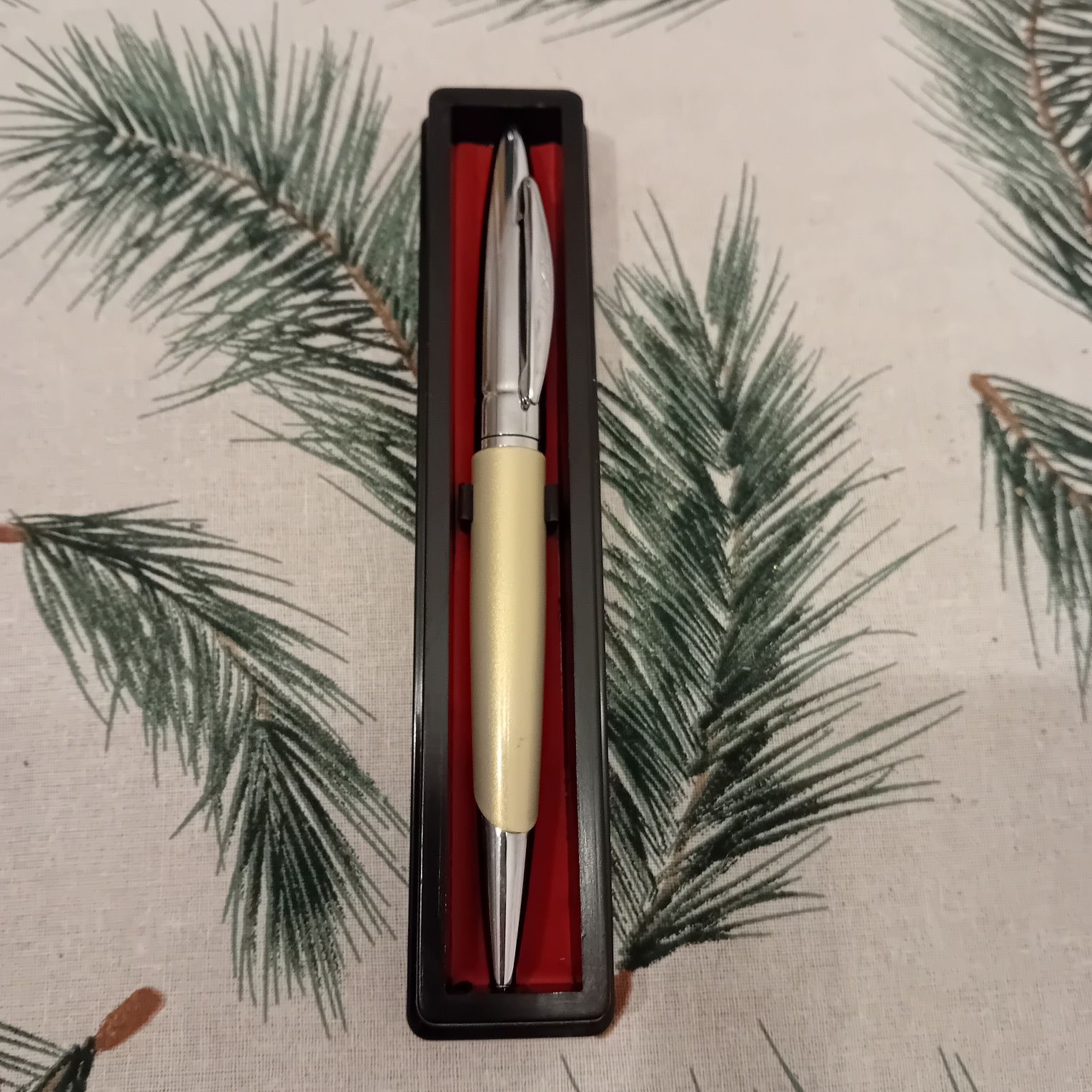 Metalowy długopis Luxor w etui prezent