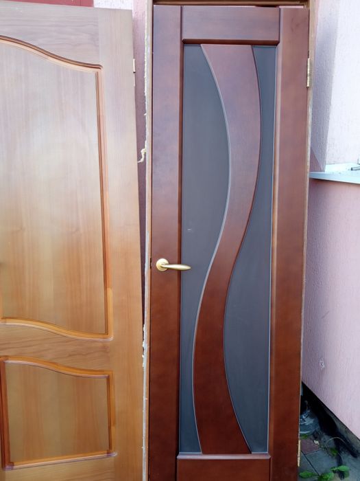 Двері з коробками дерев'яні міжкімнатні нові:
