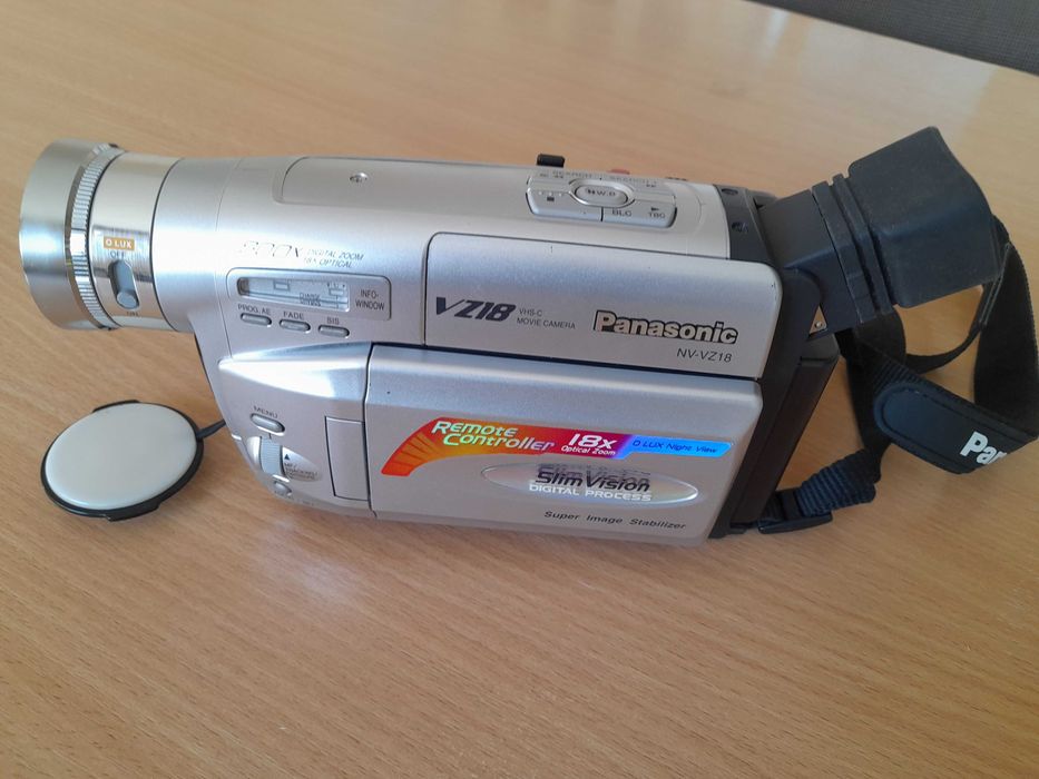 Відеокамера Panasonic NV-VZ18