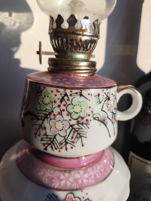 Kolekcjonerska porcelanowa mini lampka naftowa n8