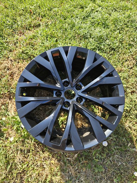 Оригінальні диски VW Touareg Tiguan 18" полка 8 5x112 ет25 760601025T
