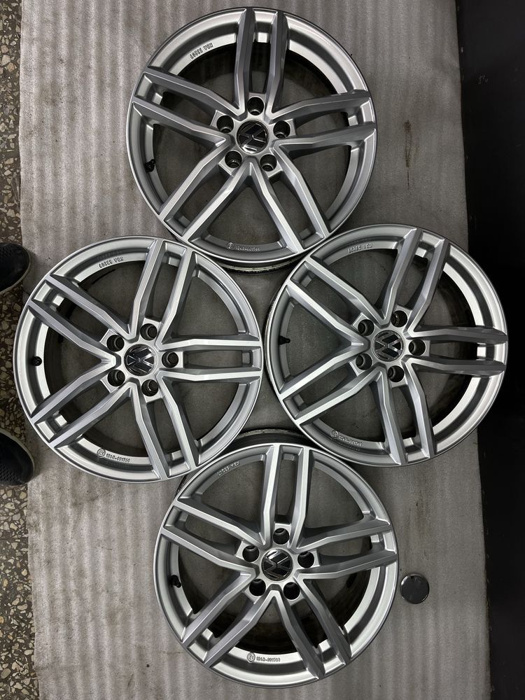 Диски R17 5x112 Et40 7J. Volkswagen Passat Golf Jetta Tiguan NMS CC