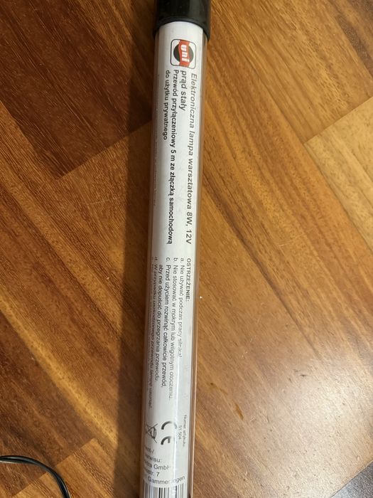 Elektroniczna lampka warszatowa ze złączką samochodową