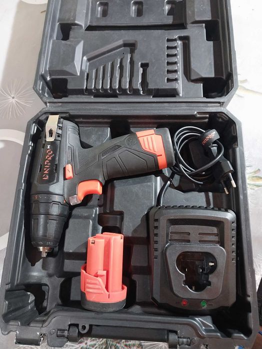 шуруповерт DNIPRO - M CD-12CX compact как новый