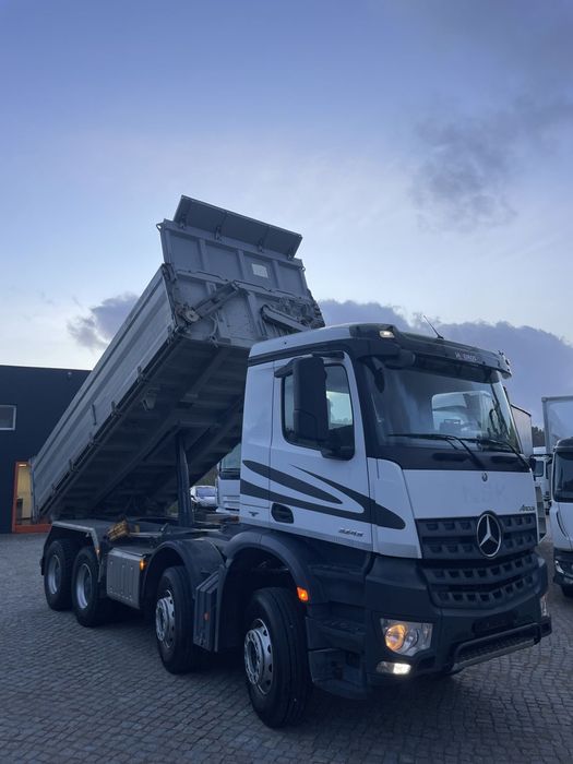 Mercedes Benz Arocs 3243 / 8x4 - Basculante