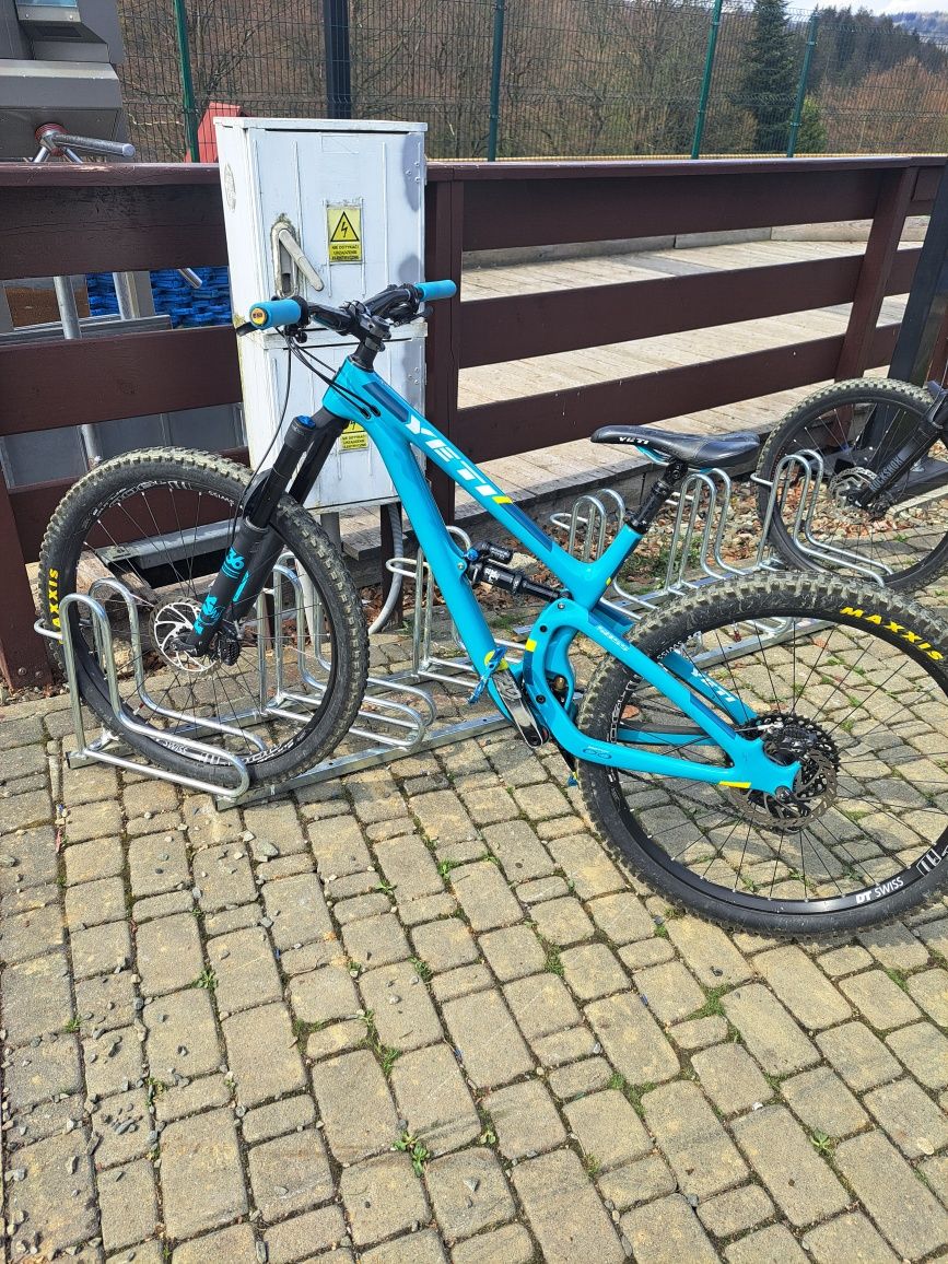 Rama Yeti SB 5.5 Carbon M enduro + fox