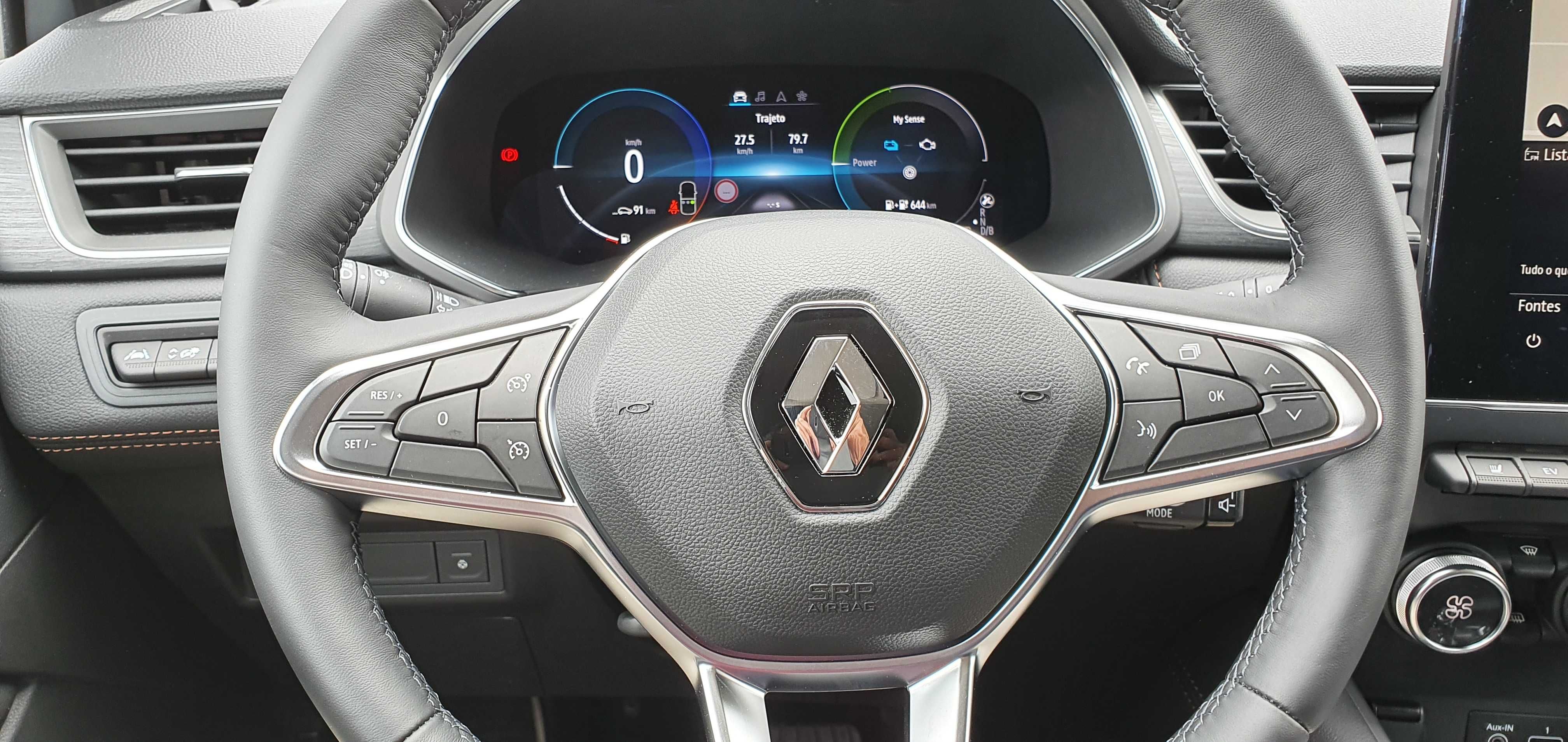 Renault  Captur Versão – Initial Paris E-TECH HÍBRIDO PLUG –IN 160