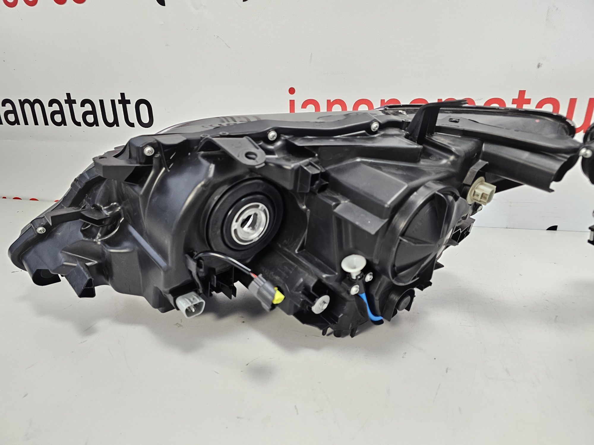 Рестайлінгові фари Lexus RX 350/450 DRL/ДХВ під ксенон D4D