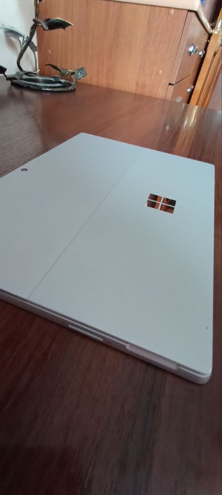 Планшет Microsoft Surface Pro 7