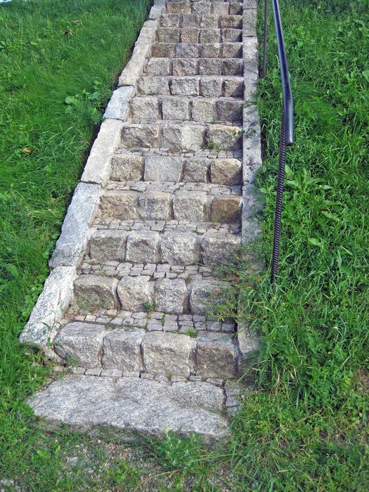 Starobruk granitowe schody murki podmurówka ogrodzenie krawężniki
