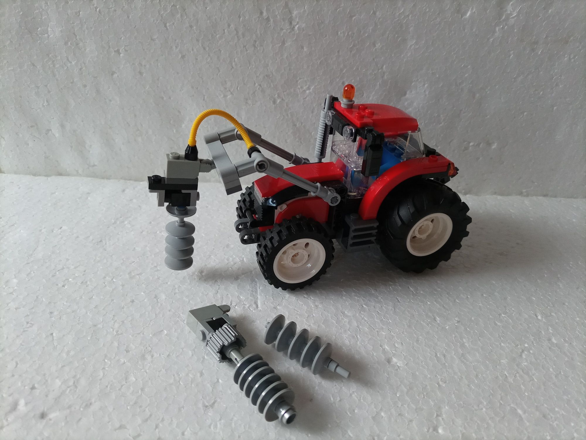 Klocki LEGO traktor farma maszyny rolnicze