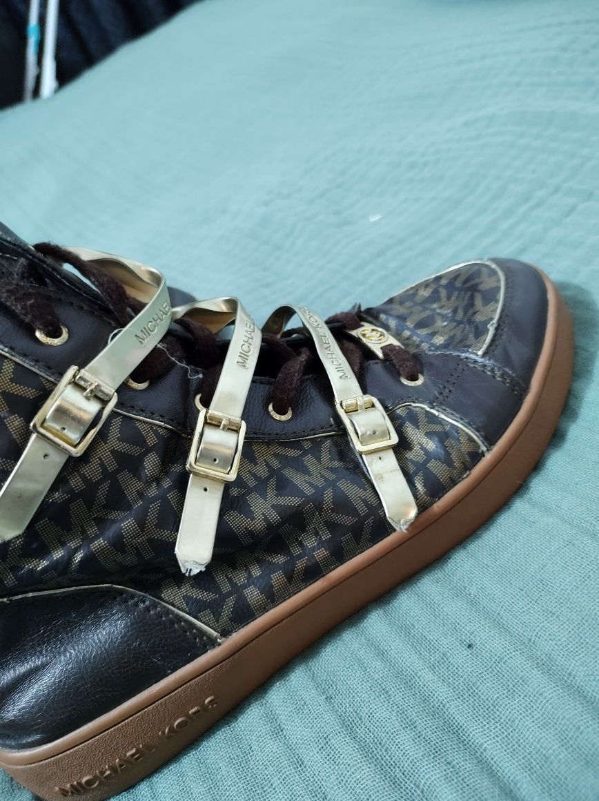 Michael Kors Hit!!