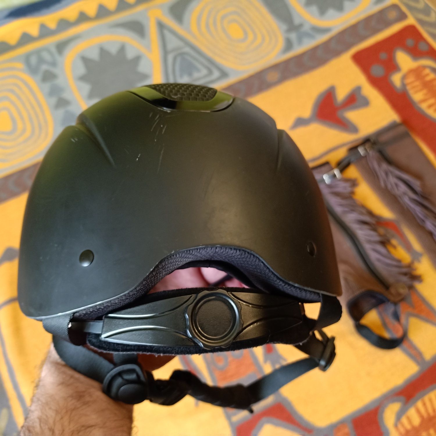 Kask jeździecki HKM , Rozmiar 53-55 S . Używany. Czysty.