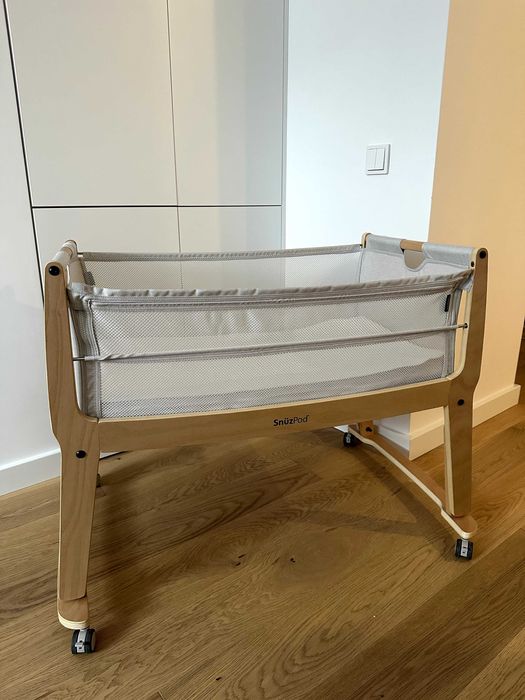 Łóżeczko dostawne na kółkach SnuzPod Studio