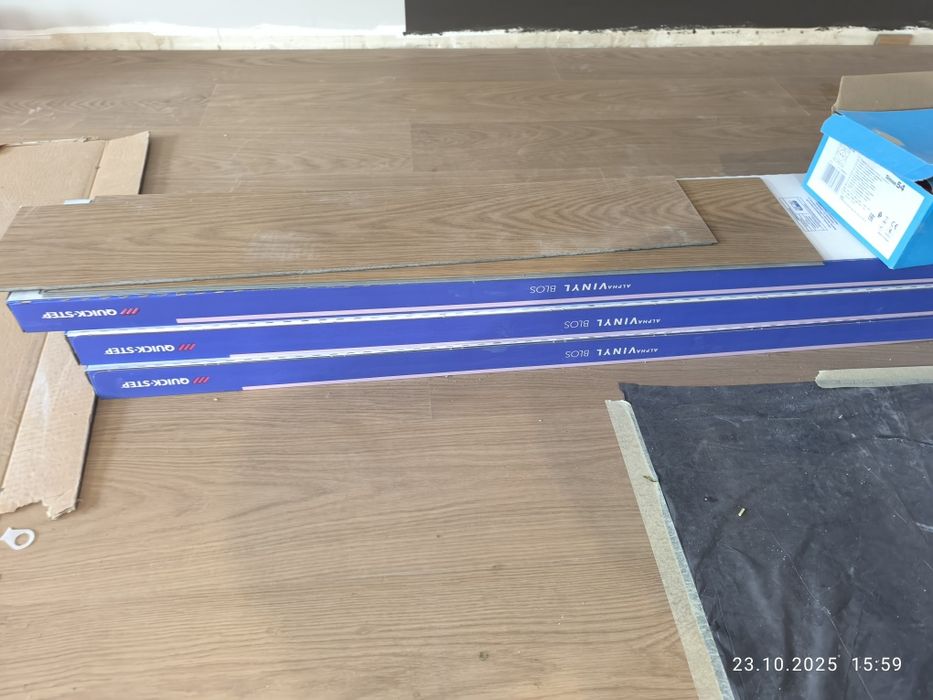 Panel winylowy quick-step Dąb piernikowy