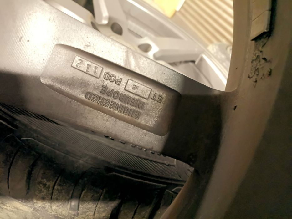 Sprzedam felgi 19x112 8,5j z oponami lato