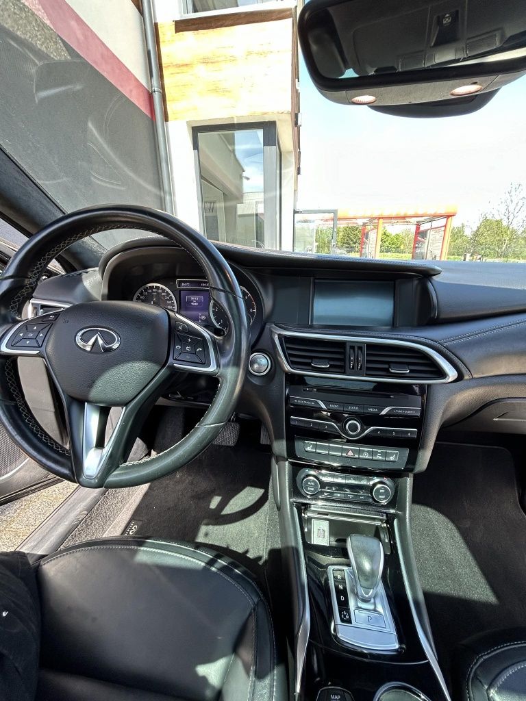 Infiniti QX30 4x4 2.2D cena brutto