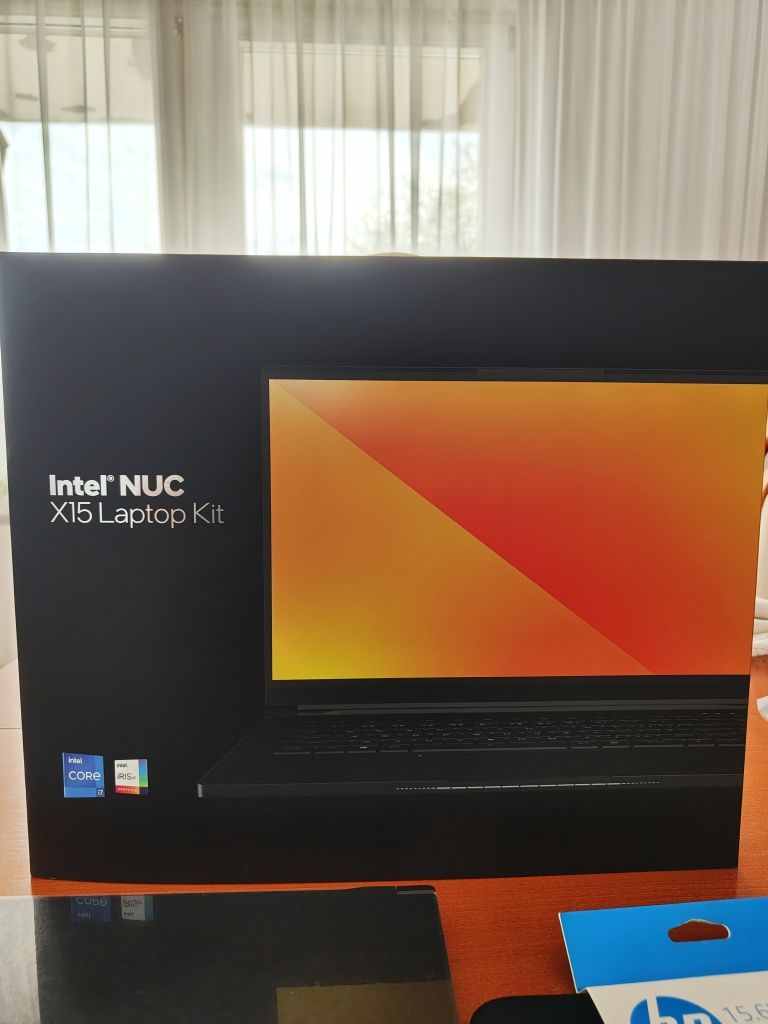 NOWY Intel NUC X15 i7 11800h RTX 3070+32GB RAM + Słuchawki + Powerstat