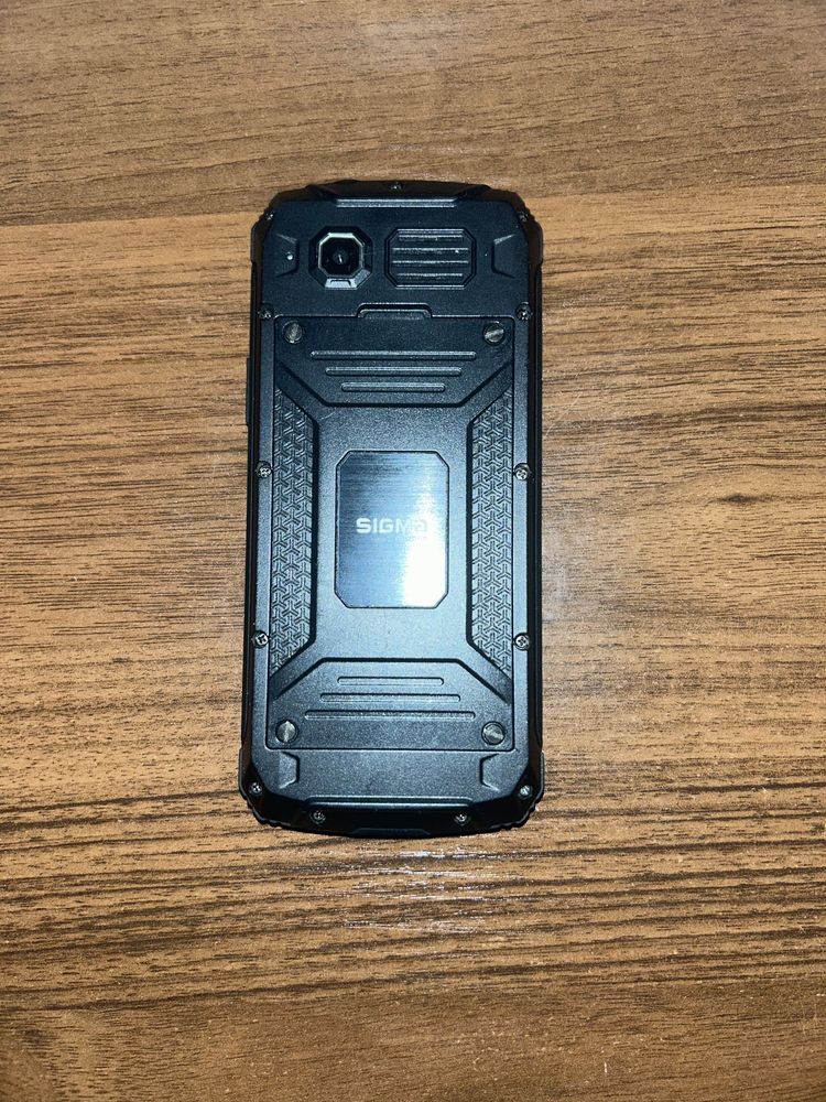Телефон Sigma X-treme PR68