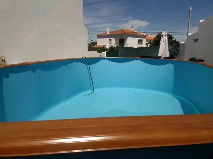 Instalação de piscinas, substituição liners, filtros, jardins, decks