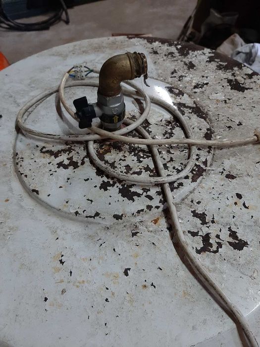 Termoacumulador 300L Ferroli – Ideal para remodelações ou apoio extra
