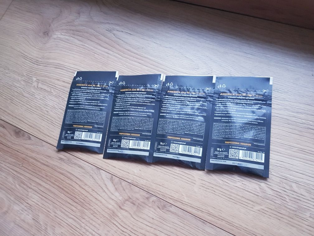 Karma , pokarm dla ryb America Soft Line rozmiar M -4 sztuk