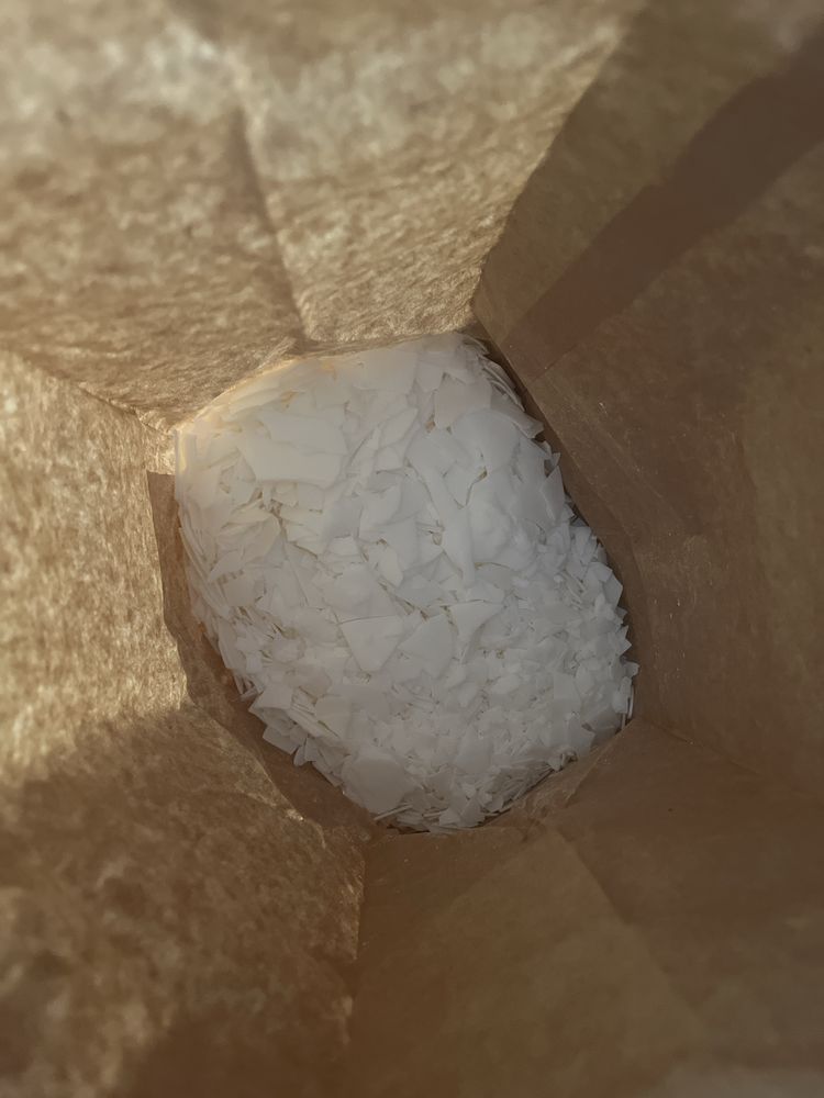 Wosk sojowy 1 kg + 5 knotów gratis
