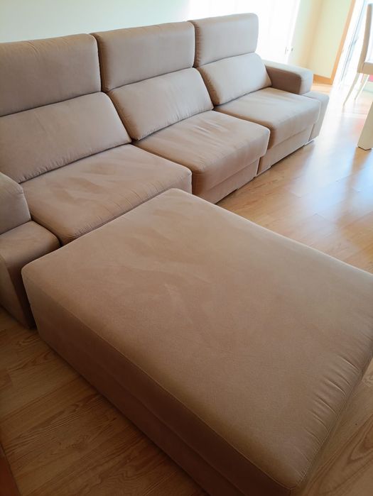 Sofá Camel em Excelente Estado – Conforto e Elegância para a Sua Sala!