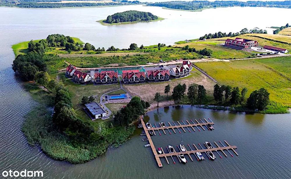 Apartament z linią brzegową i własną keją plus dwa miejsca parkingowe