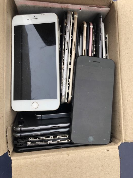 Продам iPhone 5-8+