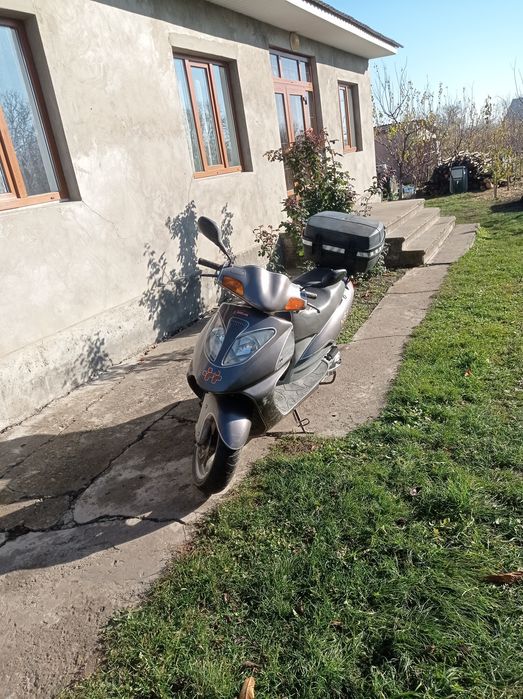 Продам скутер 125 Італія