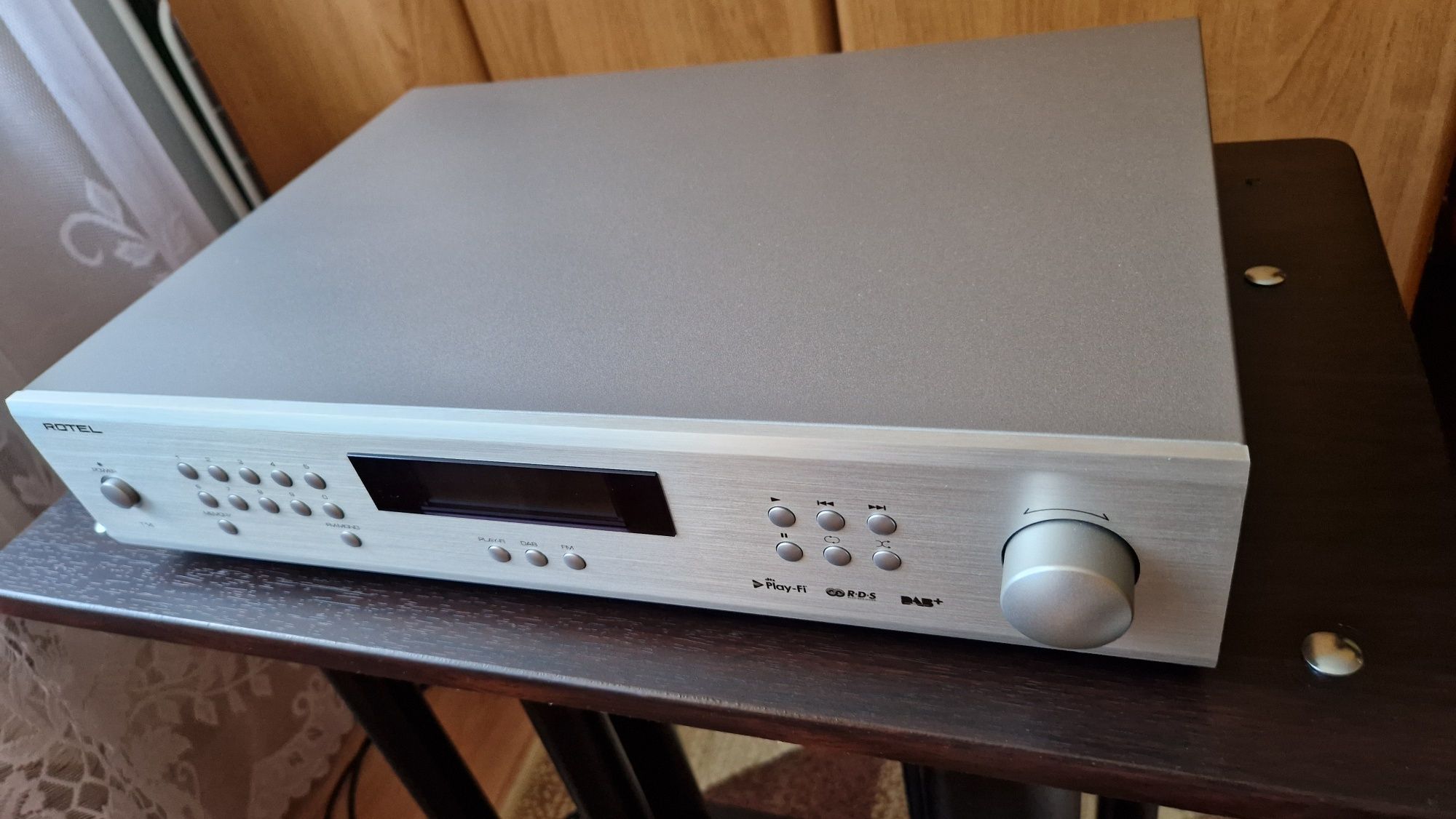 Rotel streaming tuner T 14