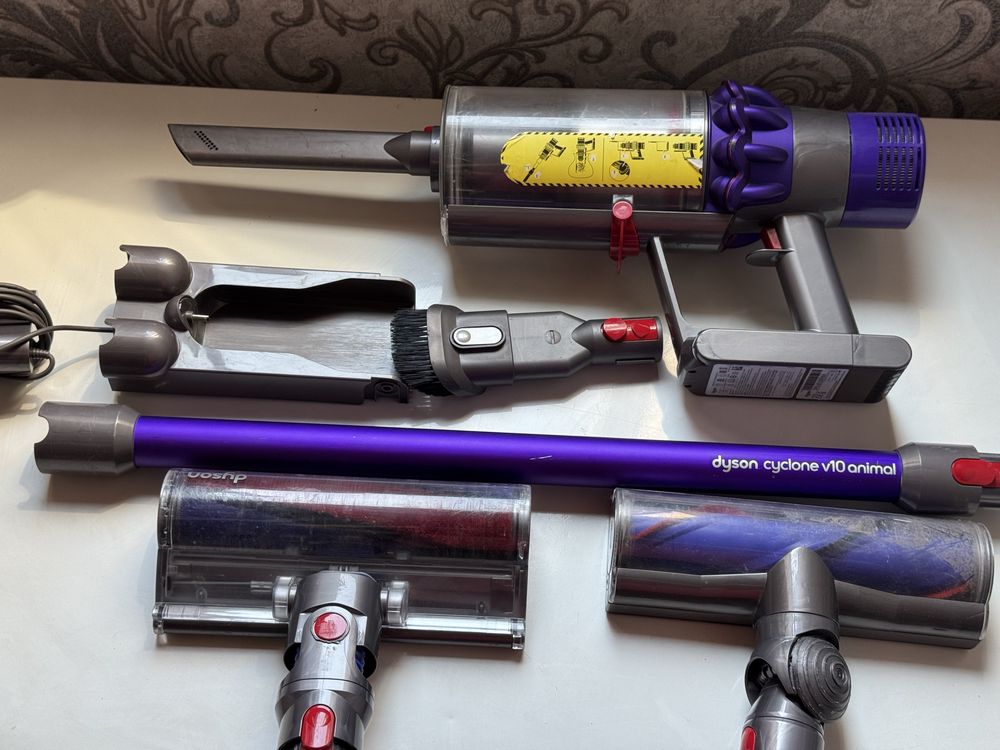 Пилосос Dyson v10