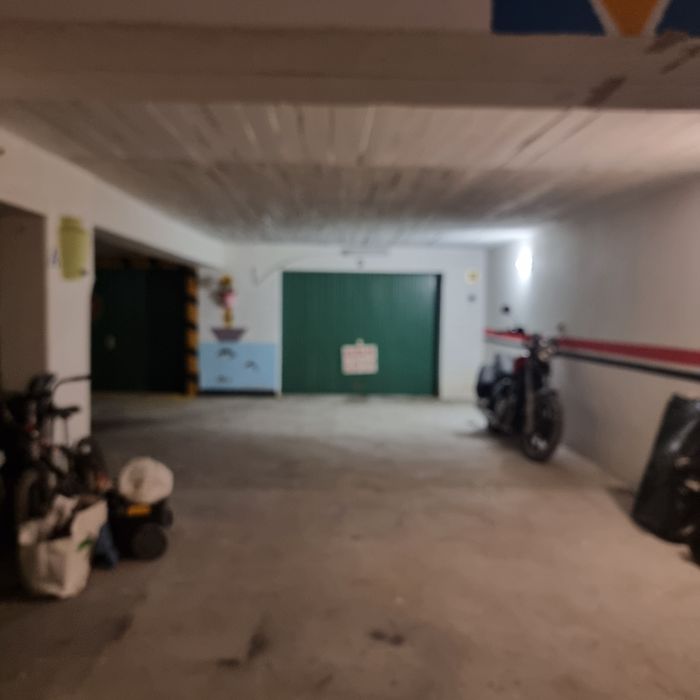 Alugo garagem setubal.fonte nova
