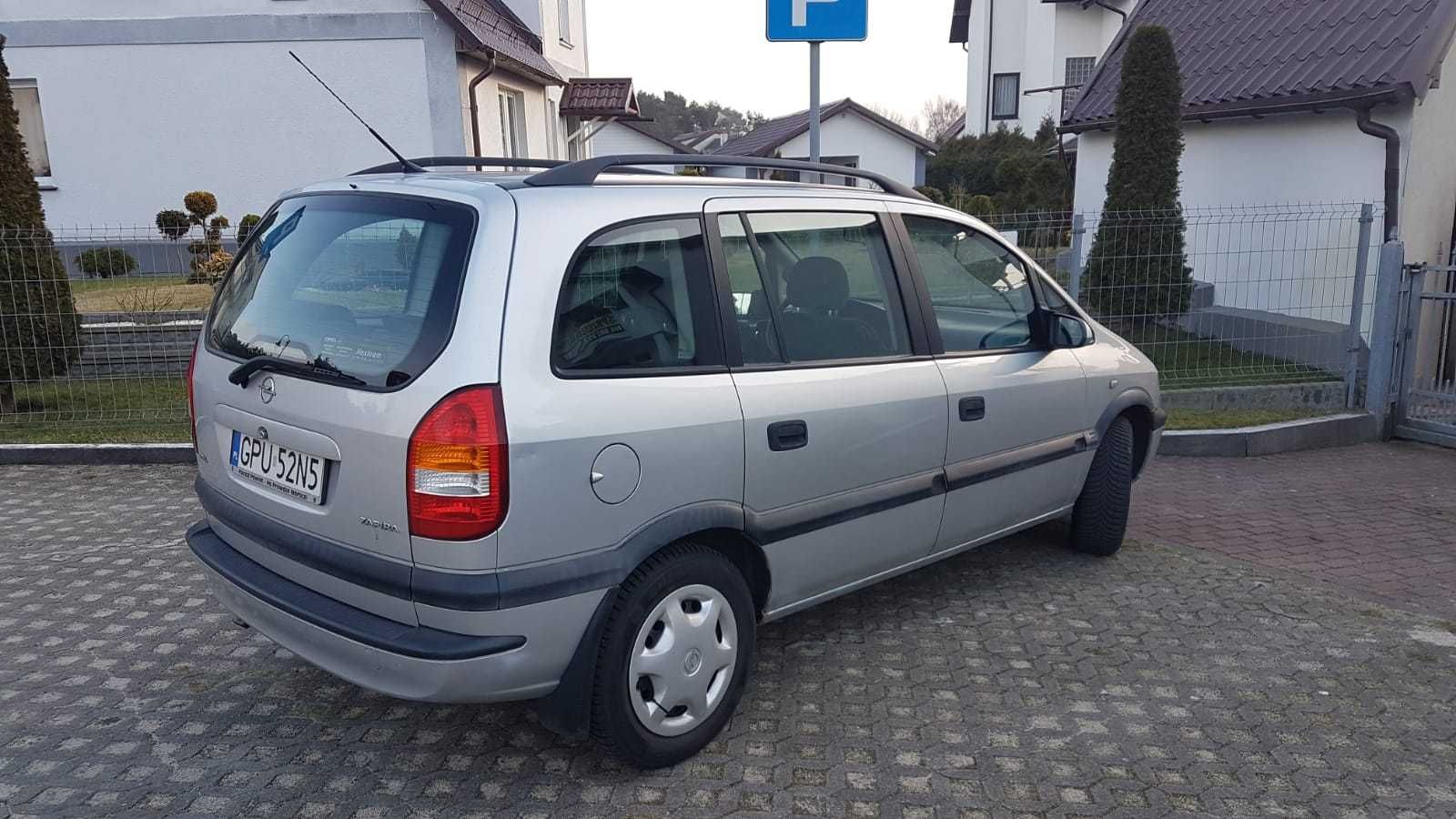 Samochód Opel Zafira