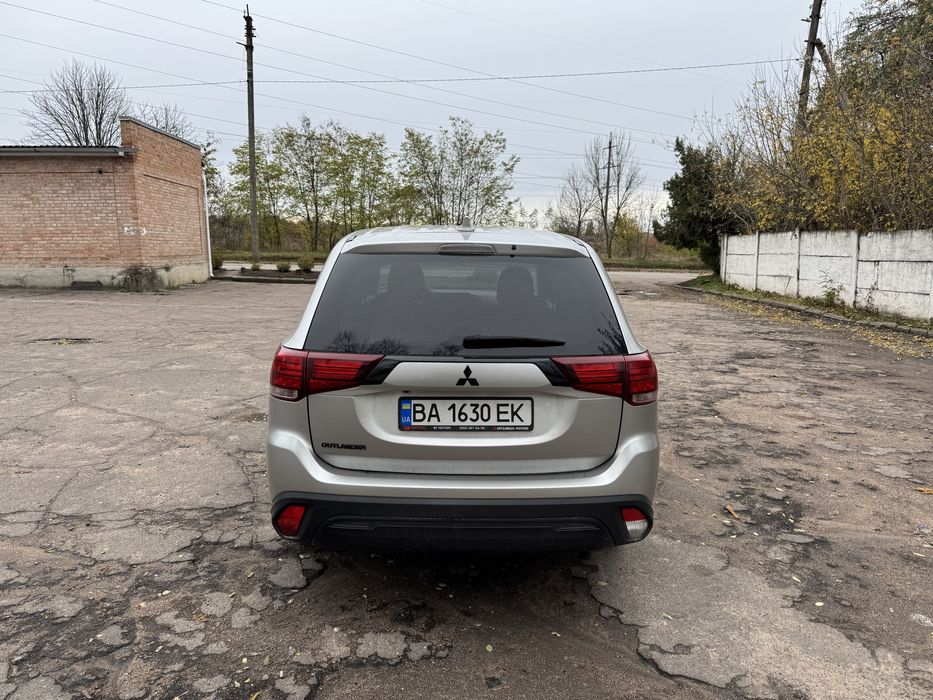 mitsubishi outlander 2020