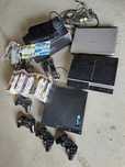 Ps3 (4 comandos) com 22 jogos e Wii (1 comando) com 2 jogos