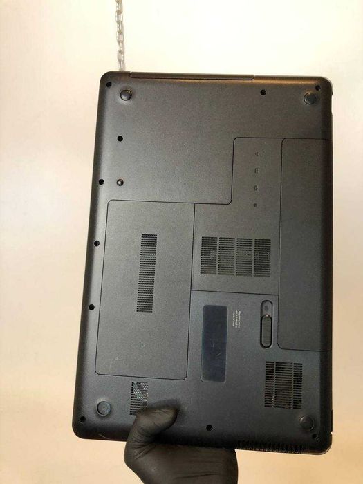 Робочій ноутбук HP 635 і зарядка