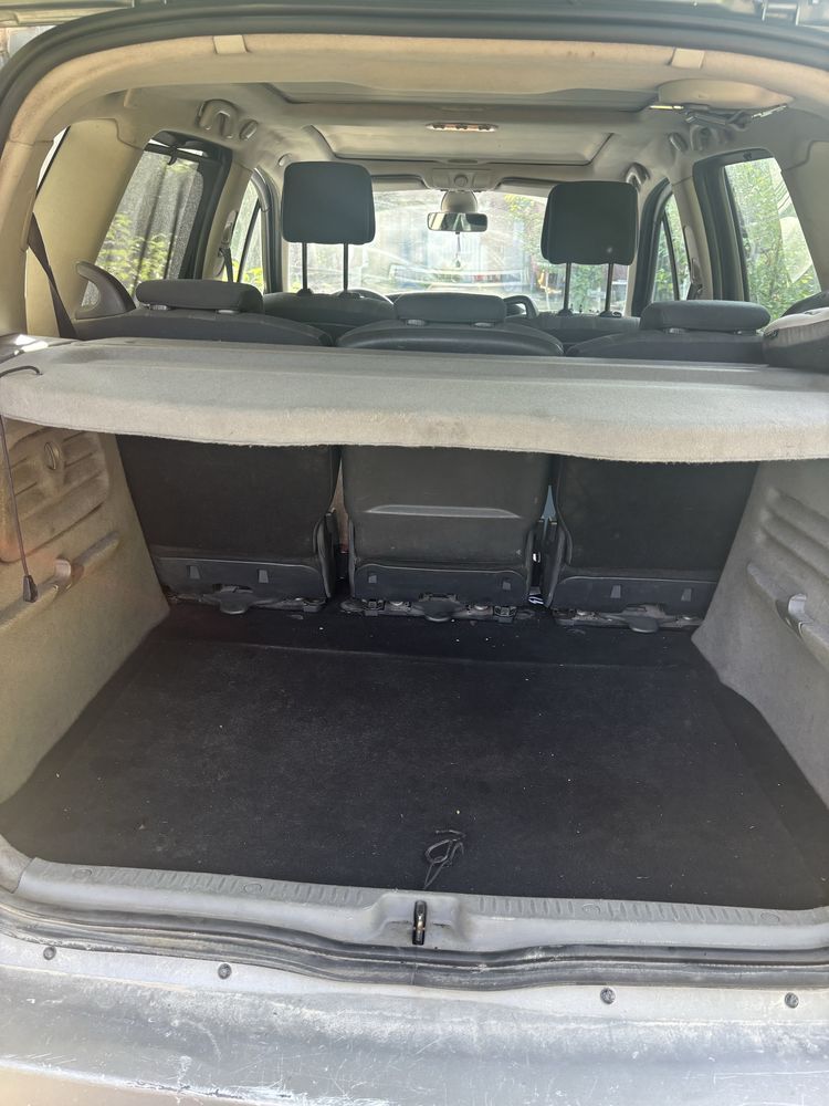 Renault Scenic 2005 року