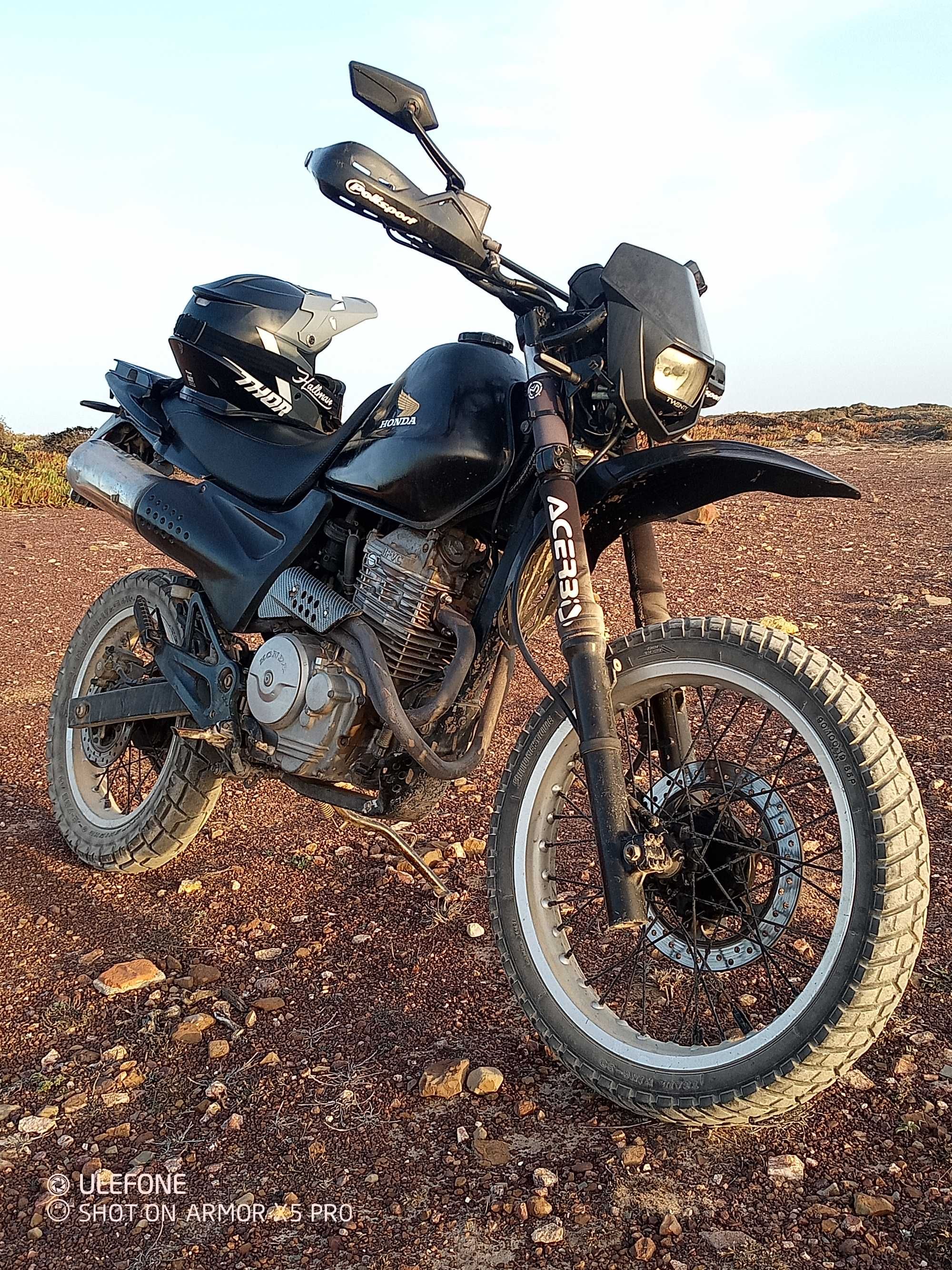 Honda SLR 650 em muito bom estado