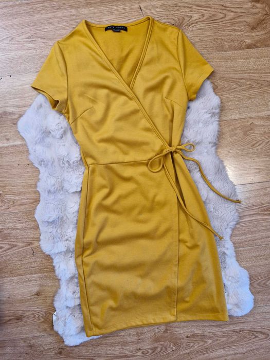 Żółta musztardowa sukienka kopertowa mini Gate XS