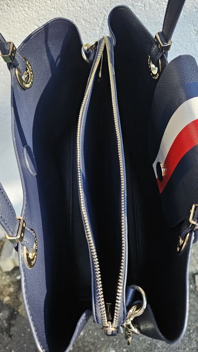 Torebka Shoperka Tommy hilfiger