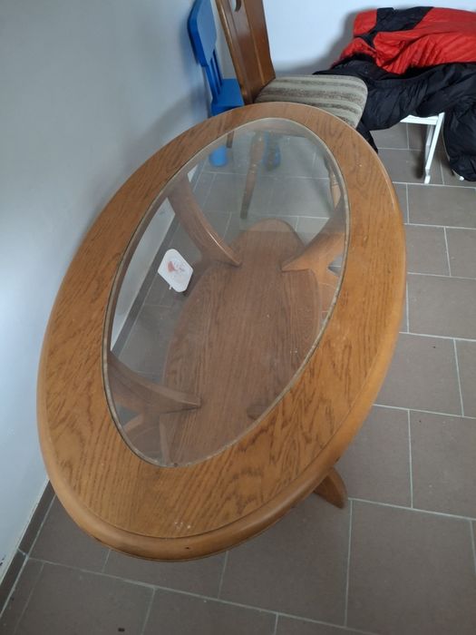 Sprzedam Stolik z szybą