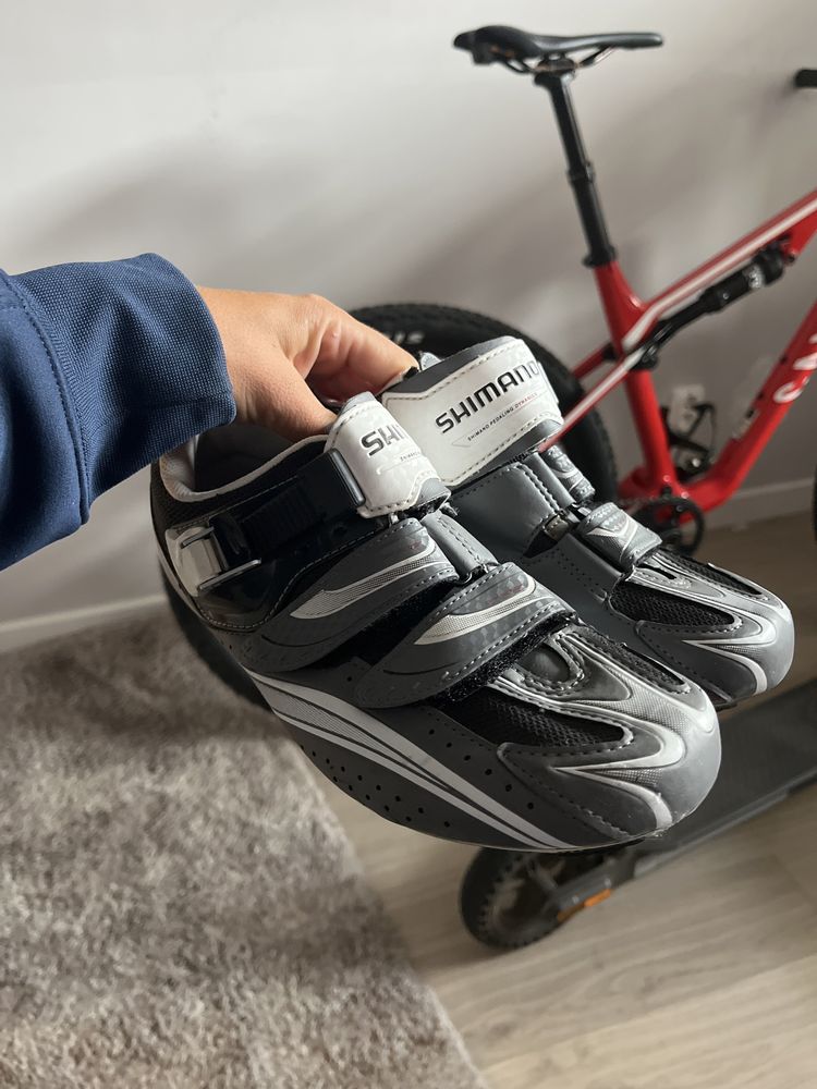 Nowe buty SHIMANO 41, szosowe R087