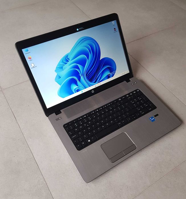 Duży laptop HP ProBook - 17"/i5/16GB/Radeon/SSD - Windows 11 Pro