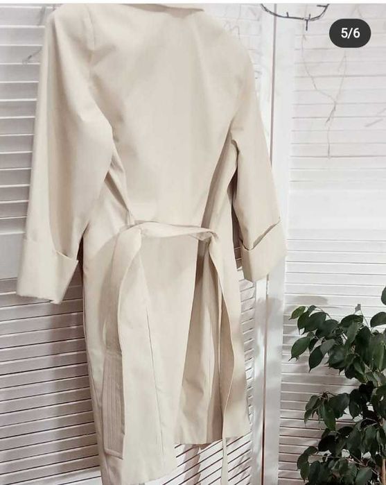 Тренч бежевого цвета Love Republic