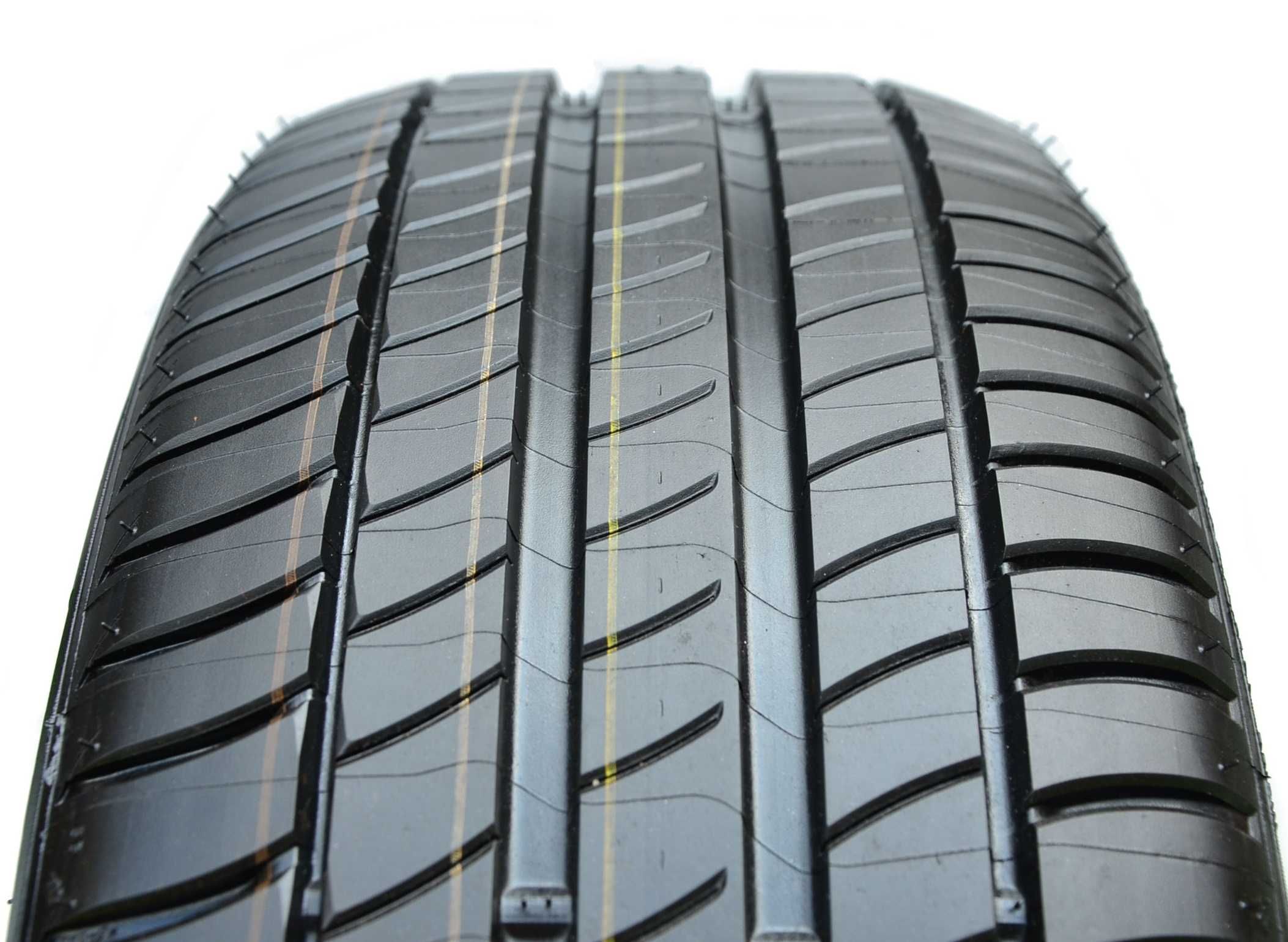 Michelin 
ENERGY SAVER+ (DEMO)
205/60R16 92H dot2023