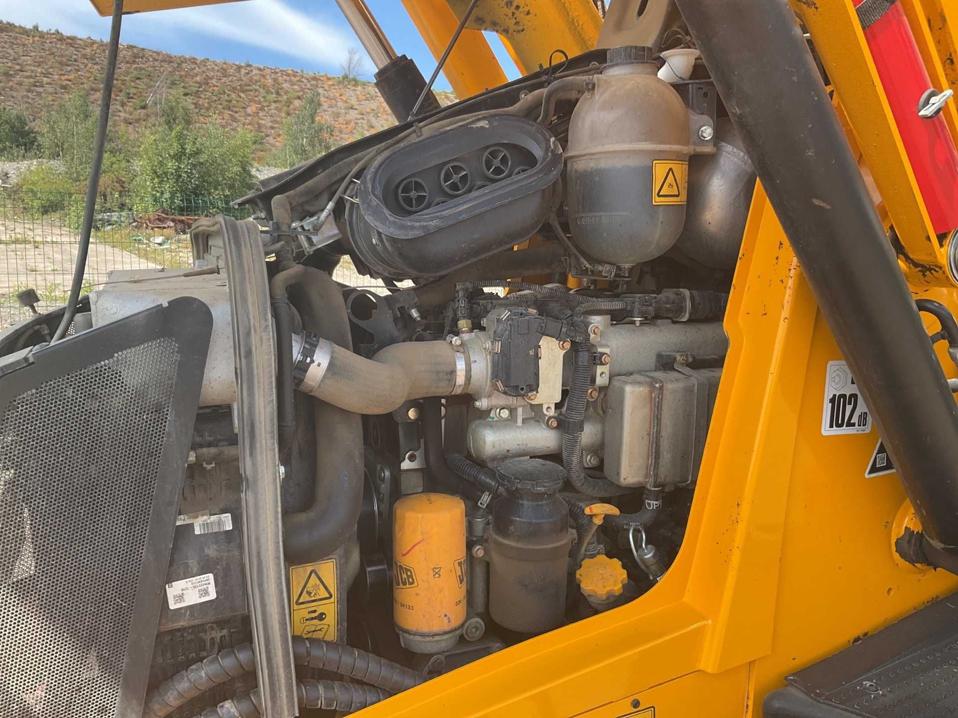 Retroescavadora JCB 3CX 2019