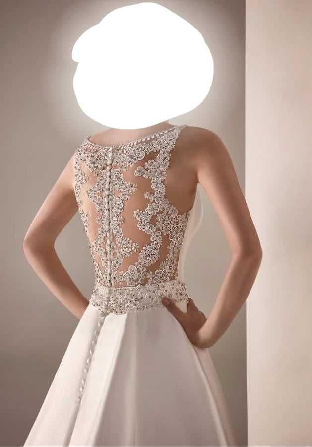 Suknia ślubna PRONOVIAS model Irlena