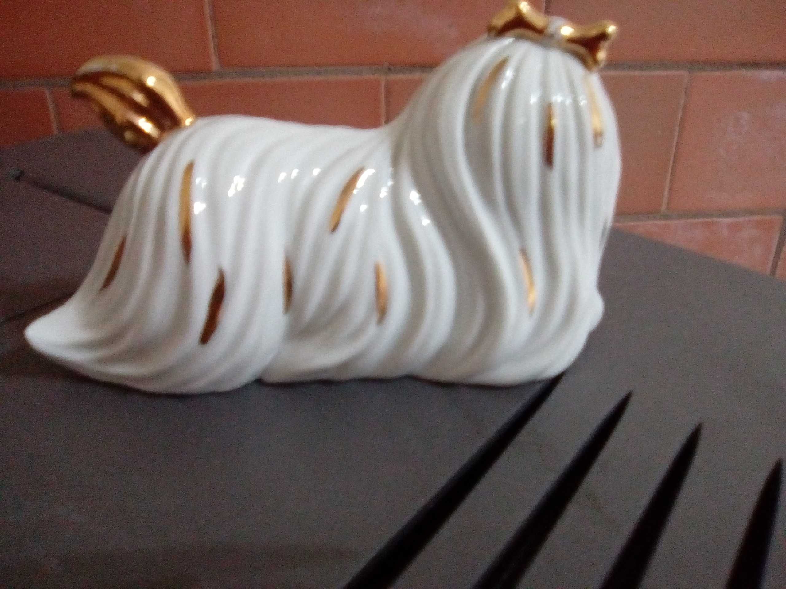 Cãozinho porcelanas Capodimont e cristais Swaroski em perfeito estado
